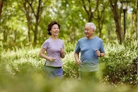 德扑诈唬：半诈唬（Semi-Bluff）的时机选择。（德州扑克半诈唬：如何把握最佳时机）